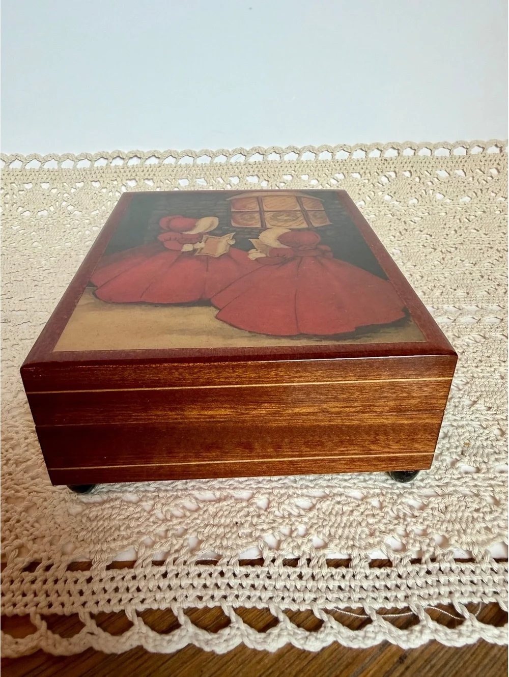 Vintage Reuge Swiss Music Box Santa Notte Christmas Carolers Wood Box